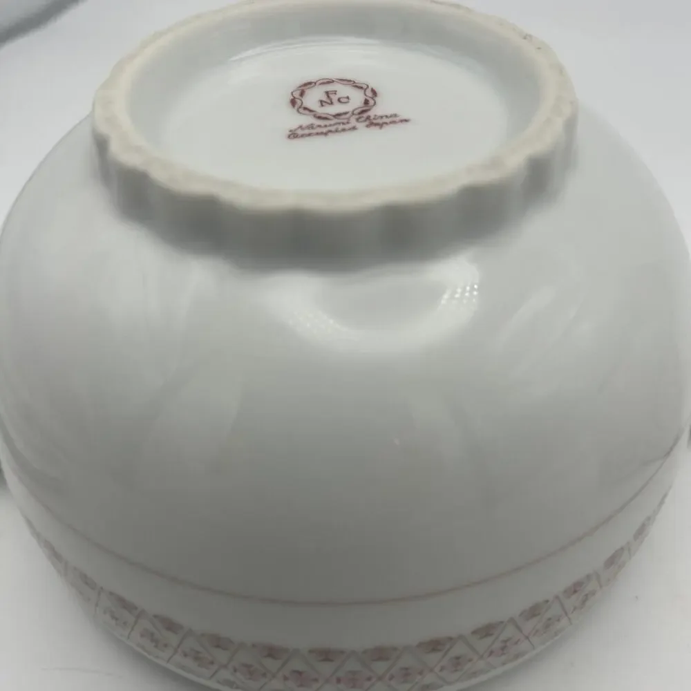 Narumi Fine Bone China. Sugar And Creamer Set. Rose Motif. 1950s
